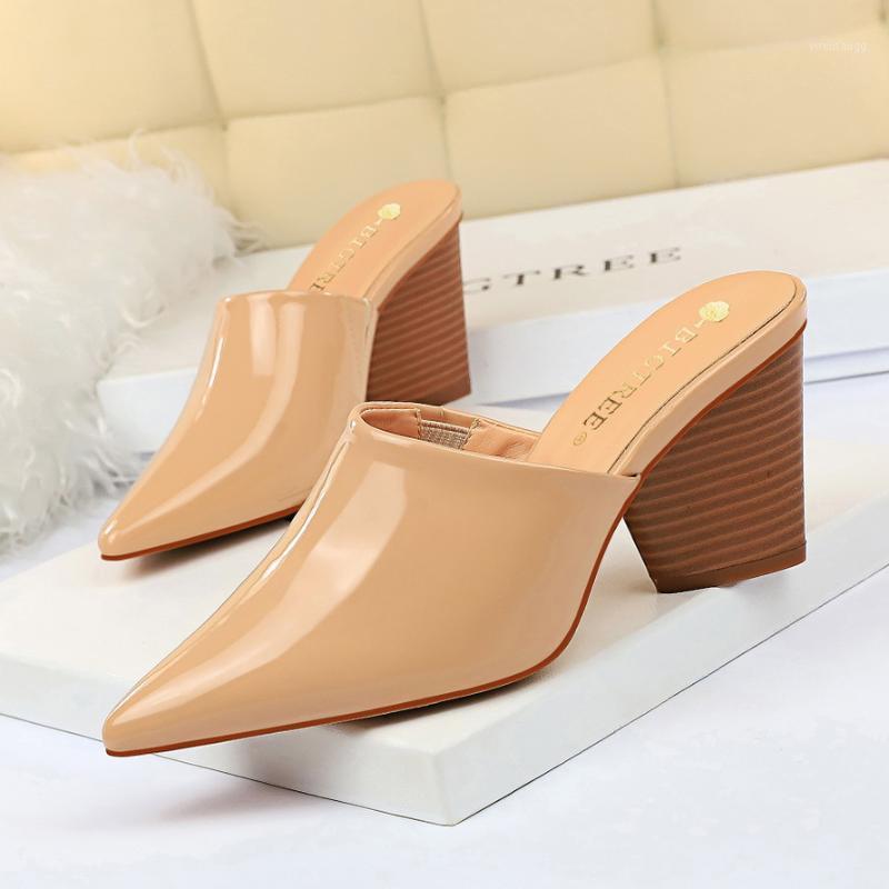 2020 Summer Slides Women 7.5cm High Heels Block Mules Shales Low Heels Slippers Fetish Sexy Chunky Nude Pointed Stripper Shoes1
2020 Summer Slides Women 7.5cm High Heels Block Mules Shales Low Heels Slippers Fetish Sexy Chunky Nude Pointed Stripper Shoes1