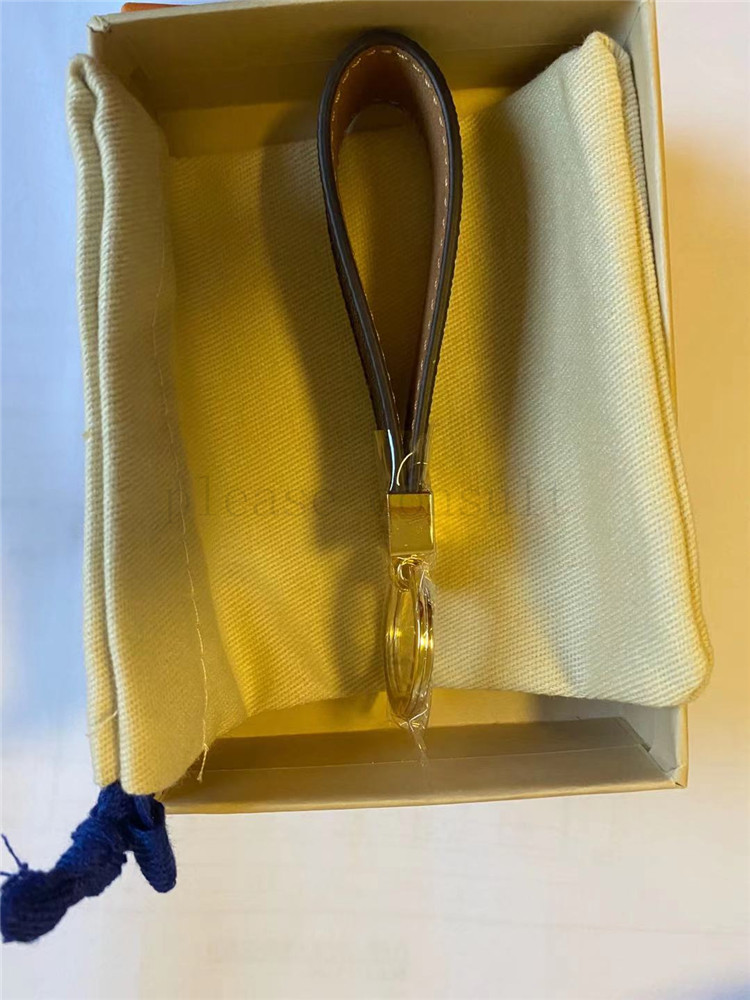 Keychain High Qualtiy Key Chain & Key Ring Holder Brand Designers Key Chain Porte Clef Gift Men Women Car Bag Keychains with Box
Keychain High Qualtiy Key Chain & Key Ring Holder Brand Designers Key Chain Porte Clef Gift Men Women Car Bag Keychains with Box