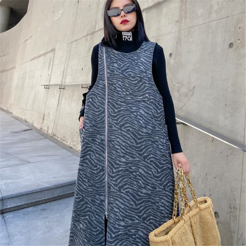 2021 New Female Waistcoat Sleeveless Zebra Print Long Winter Jacket Mid-length Trend Black Zipper Split Vest IJIG
2021 New Female Waistcoat Sleeveless Zebra Print Long Winter Jacket Mid-length Trend Black Zipper Split Vest IJIG