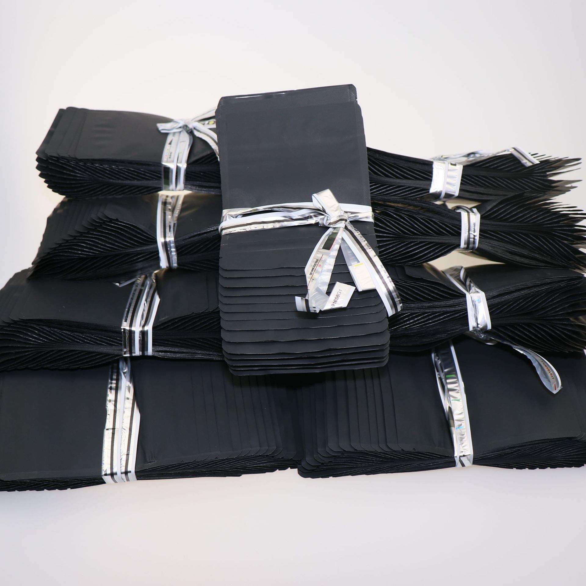 New stock Custom Logo Print Matte black Smell Proof plastic Packing bag Mini Zip lock Weed Mylar Plastic Cookies Packaging Bags With Window
New stock Custom Logo Print Matte black Smell Proof plastic Packing bag Mini Zip lock Weed Mylar Plastic Cookies Packaging Bags With Window