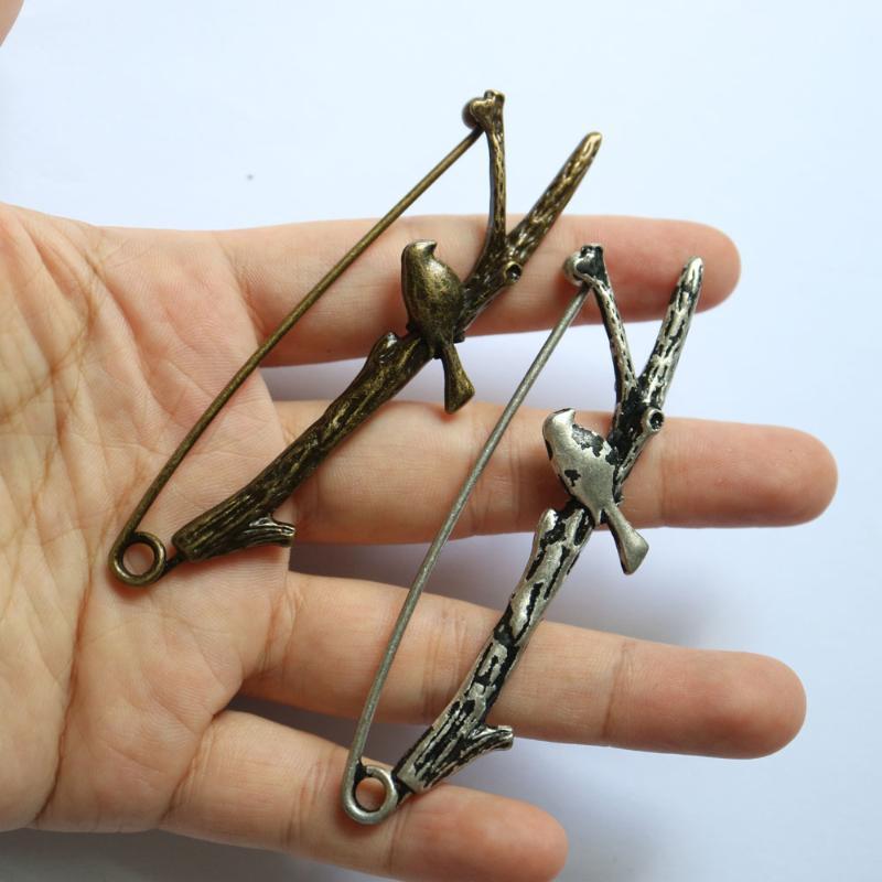 Fashion 1PC Alloy tree bird Brooch High Quality trendy trees retro vintage pins and brooches for women men clothes pins metal1
Fashion 1PC Alloy tree bird Brooch High Quality trendy trees retro vintage pins and brooches for women men clothes pins metal1