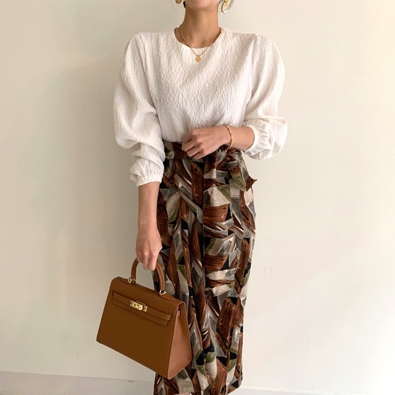 Women's T-shirts Skirts Combining Solid Ensembles Neck-puff Sleeves Pulvering Vintage Tops Printed Lace Up to the Middle of a Pencil SCS1, White
Women's T-shirts Skirts Combining Solid Ensembles Neck-puff Sleeves Pulvering Vintage Tops Printed Lace Up to the Middle of a Pencil SCS1, White