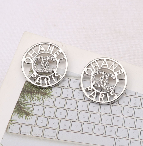 20style 18K Gold Plated 925 Silver Letters Stud Geometric Luxury Brand Designers Women Round Crystal Pearl Earrings Wedding Party Jewerlry
20style 18K Gold Plated 925 Silver Letters Stud Geometric Luxury Brand Designers Women Round Crystal Pearl Earrings Wedding Party Jewerlry