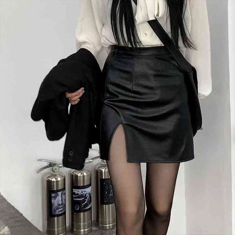 Punk Leather Skirt Women Black Sexy Split Slim High Waisted A-line Mini Skirts Autumn Korean Fashion Harajuku Streetwear
Punk Leather Skirt Women Black Sexy Split Slim High Waisted A-line Mini Skirts Autumn Korean Fashion Harajuku Streetwear