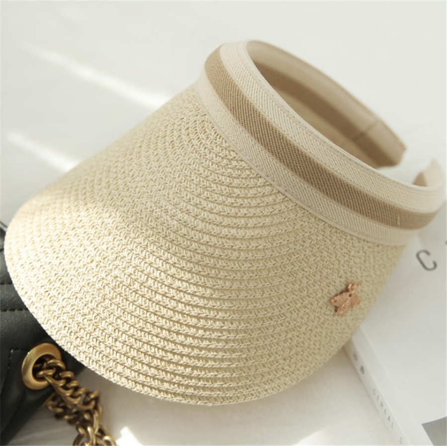 Hot Sale Summer Hat With Bee Pattern Woman Visors Casquettes Caps Luxury Designer Cap Beach Hats Hot Top Beanie 5 Colors Optional, Blue
Hot Sale Summer Hat With Bee Pattern Woman Visors Casquettes Caps Luxury Designer Cap Beach Hats Hot Top Beanie 5 Colors Optional, Blue