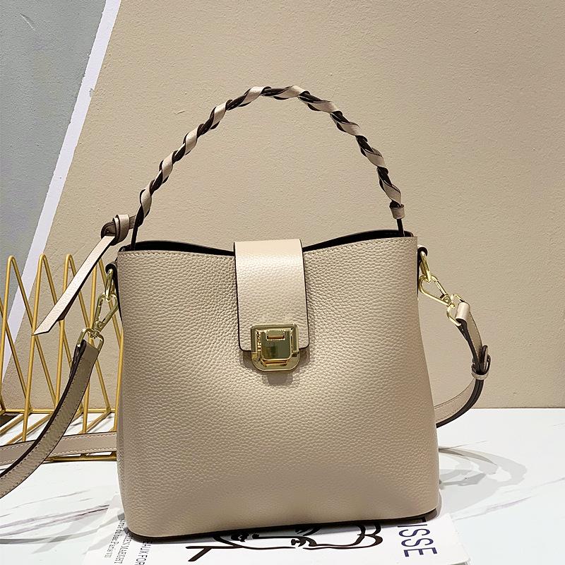 New 2021 Small Bucket Women Tote Handbag Soft Genuine Leather Elegant Lady Shoulder Crossbody Bags High Quality Black Blue
New 2021 Small Bucket Women Tote Handbag Soft Genuine Leather Elegant Lady Shoulder Crossbody Bags High Quality Black Blue