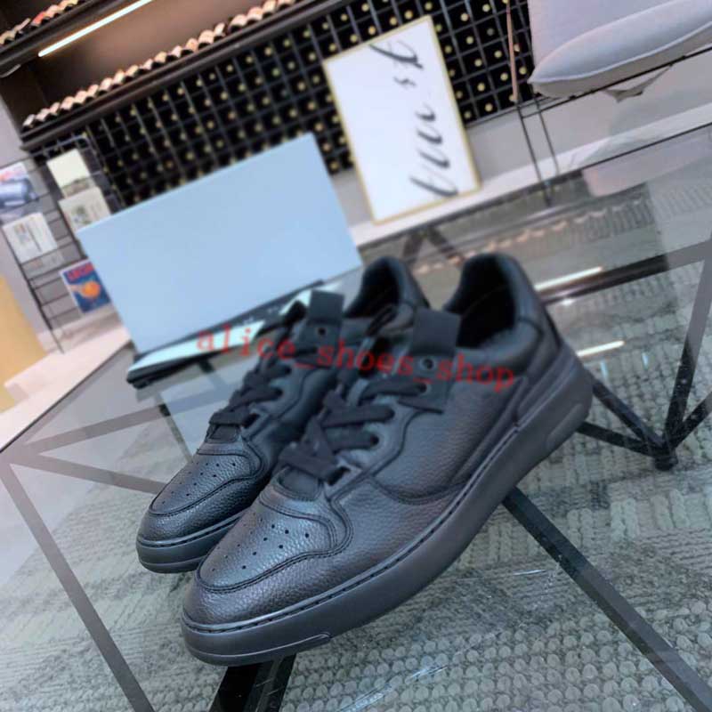 Classic retro men's low-top casual shoes men's outdoor sports jogging shoes luxe printing design men's
Classic retro men's low-top casual shoes men's outdoor sports jogging shoes luxe printing design men's