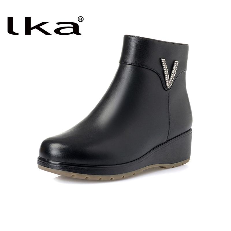 LKa 2020 New genuine leather snow boots women warm wool winter boots female shoes fashion plus size thick fur ankle, Black
LKa 2020 New genuine leather snow boots women warm wool winter boots female shoes fashion plus size thick fur ankle, Black