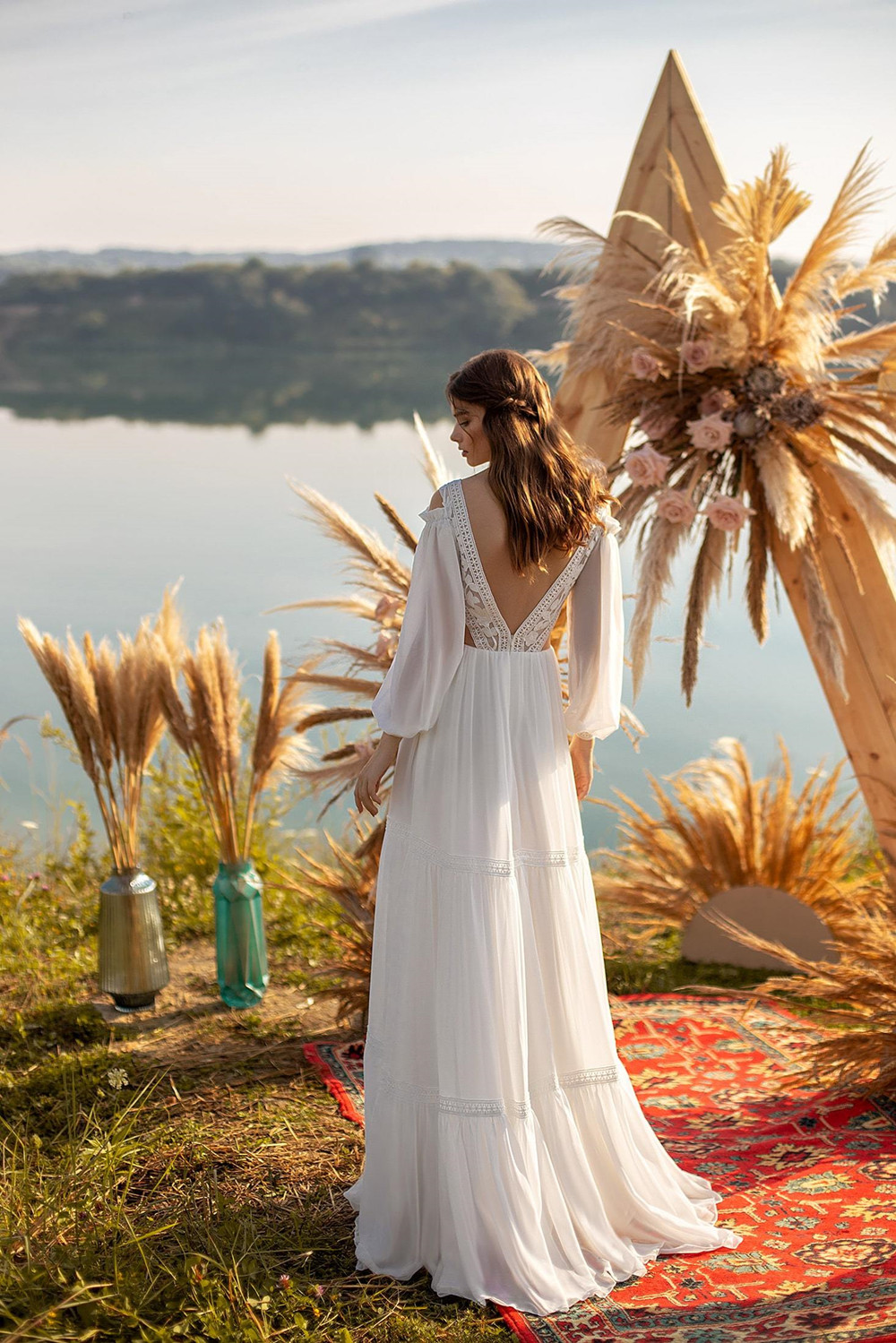 2021 A-Line Wedding Dresses Sexy Deep V Neck Lace Applique Bridal Gowns Custom Made Long Sleeves Backless Sweep Train Wedding Dress