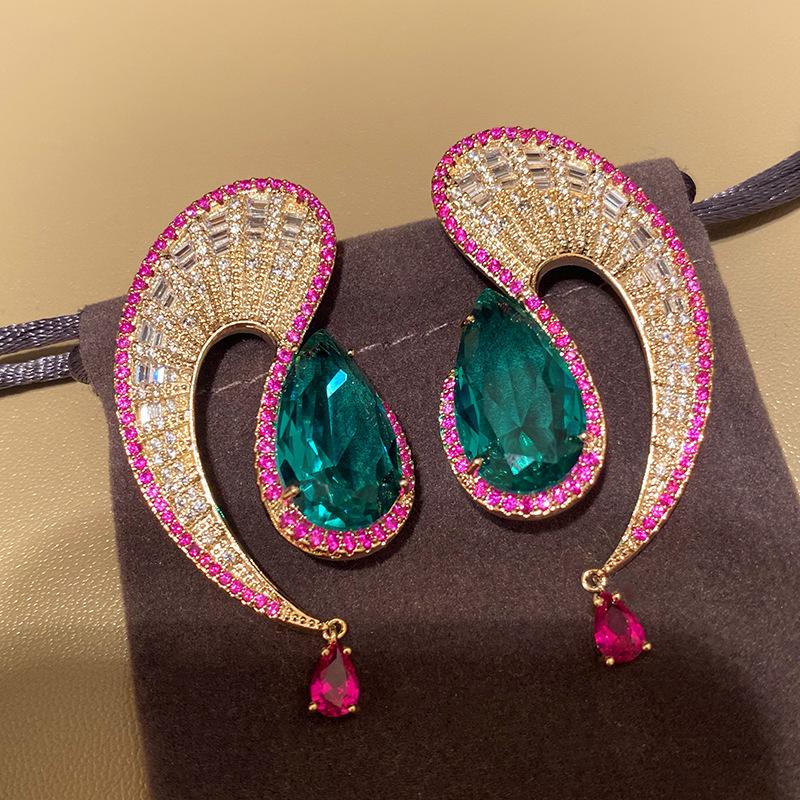 Bilincolor wave shape waterdrop green crystal insert zircon stylish earrings, earrings for women wedding party and gift
Bilincolor wave shape waterdrop green crystal insert zircon stylish earrings, earrings for women wedding party and gift