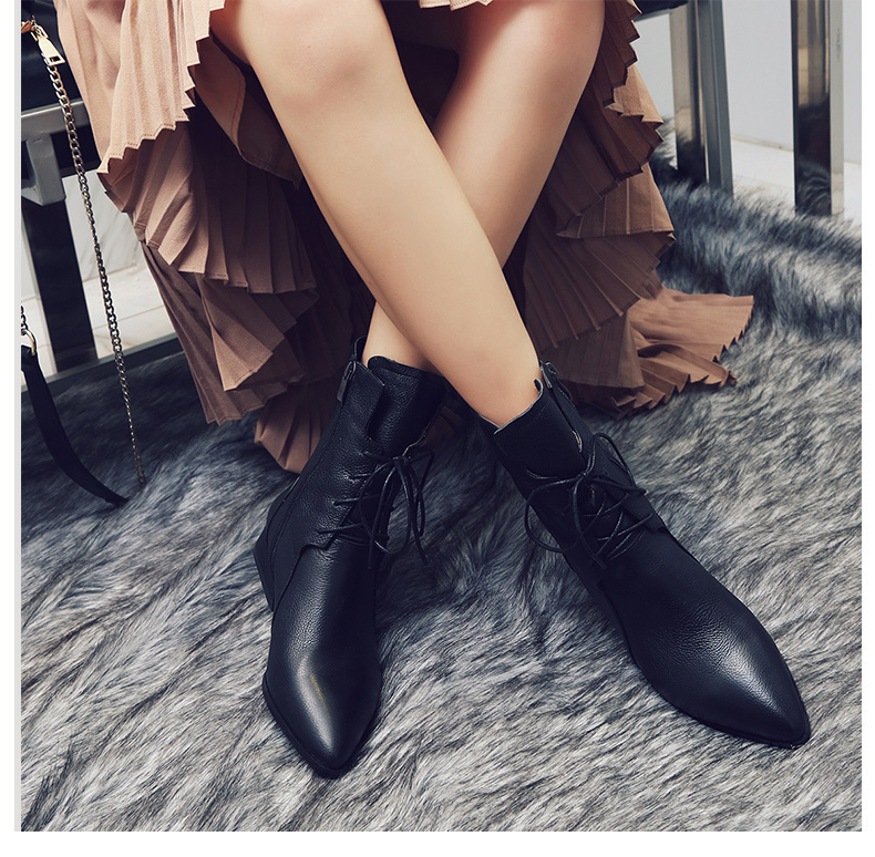 Beautiful faddish women boots with heel 201103