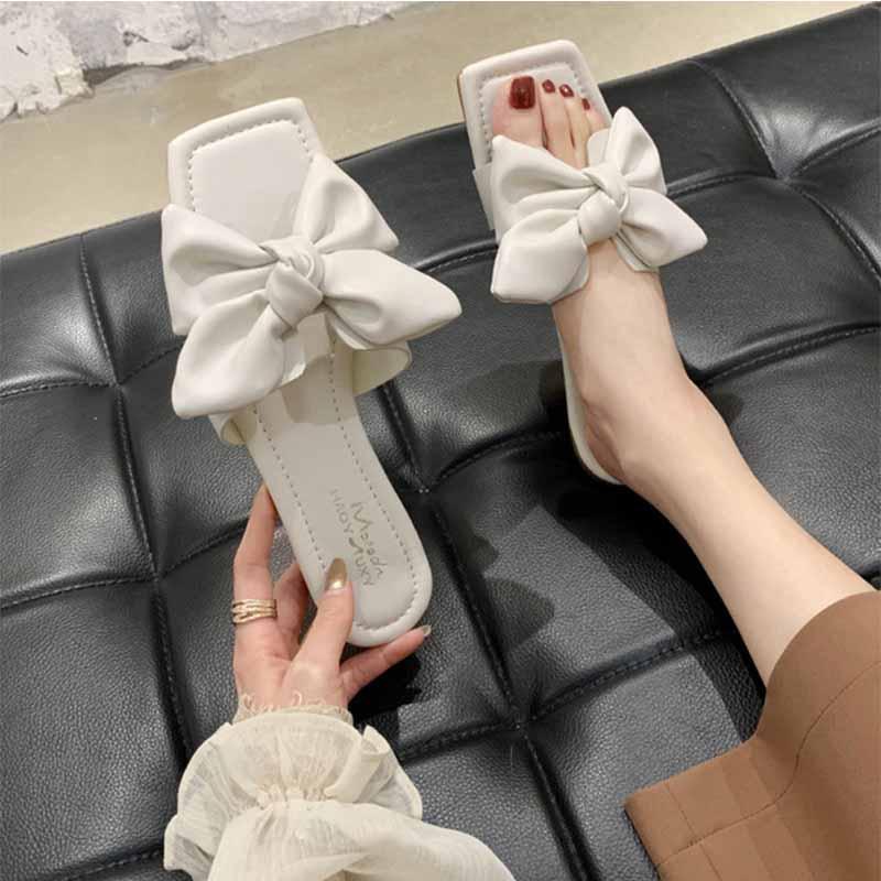 2021 New Summer Bow Decoration Outdoor Slippers Ladies Open Toe Beach Shoe Ladies Flat Slippers Indoor Non-slip Oversized, Black
2021 New Summer Bow Decoration Outdoor Slippers Ladies Open Toe Beach Shoe Ladies Flat Slippers Indoor Non-slip Oversized, Black