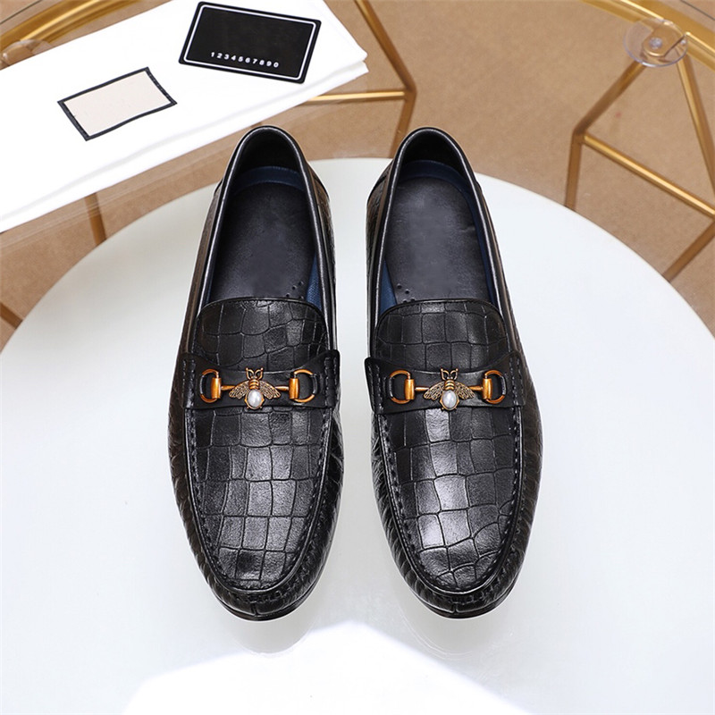 2021 Mules Men Leather Shoes Metal Chain Princetown Casual Shoes Wedding Party Loafers Genuine Leather Stylist Gentleman Shoes Size 38-44, Black
2021 Mules Men Leather Shoes Metal Chain Princetown Casual Shoes Wedding Party Loafers Genuine Leather Stylist Gentleman Shoes Size 38-44, Black