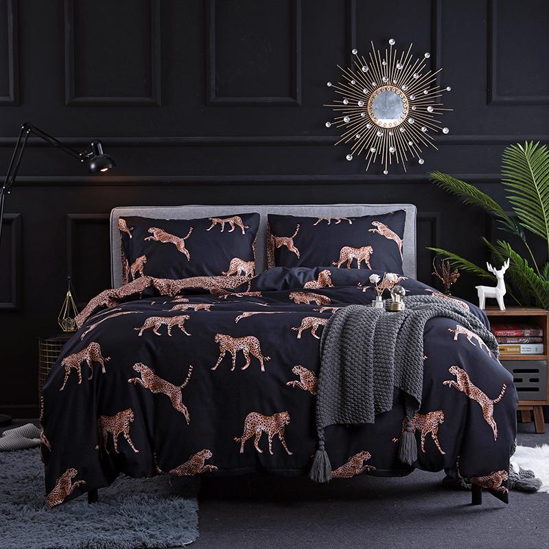 EU US AU Bedding Set Wild Animal Love Feather Black Style Duvet Cover Flower Pillowcases Full Queen Bed Linen Set, Color 1
EU US AU Bedding Set Wild Animal Love Feather Black Style Duvet Cover Flower Pillowcases Full Queen Bed Linen Set, Color 1