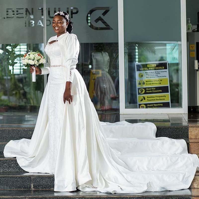 plus size mermaid wedding dresses with detachable train lace appliqued long sleeve bridal gowns elegant beads robes de marie