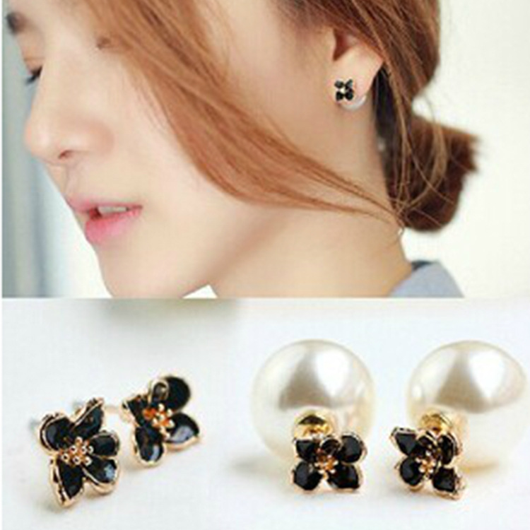 Double-sided wearing earrings, temperament little Zou Ju flower pearl earrings wholesale earrings
Double-sided wearing earrings, temperament little Zou Ju flower pearl earrings wholesale earrings
