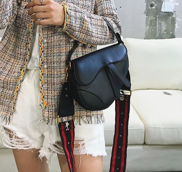 Fashion designer saddle lady handbags with letters Saddles bag high quality genuine della donna oblique saddle leather Shoulder bags, Black (4) nylon
Fashion designer saddle lady handbags with letters Saddles bag high quality genuine della donna oblique saddle leather Shoulder bags, Black (4) nylon