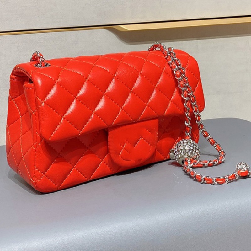 Women Luxurys Designers Bags 2020 Classic Handbag Shoulder Bag Diamond Ball Bag Messenger Clutch Free Shipping
Women Luxurys Designers Bags 2020 Classic Handbag Shoulder Bag Diamond Ball Bag Messenger Clutch Free Shipping