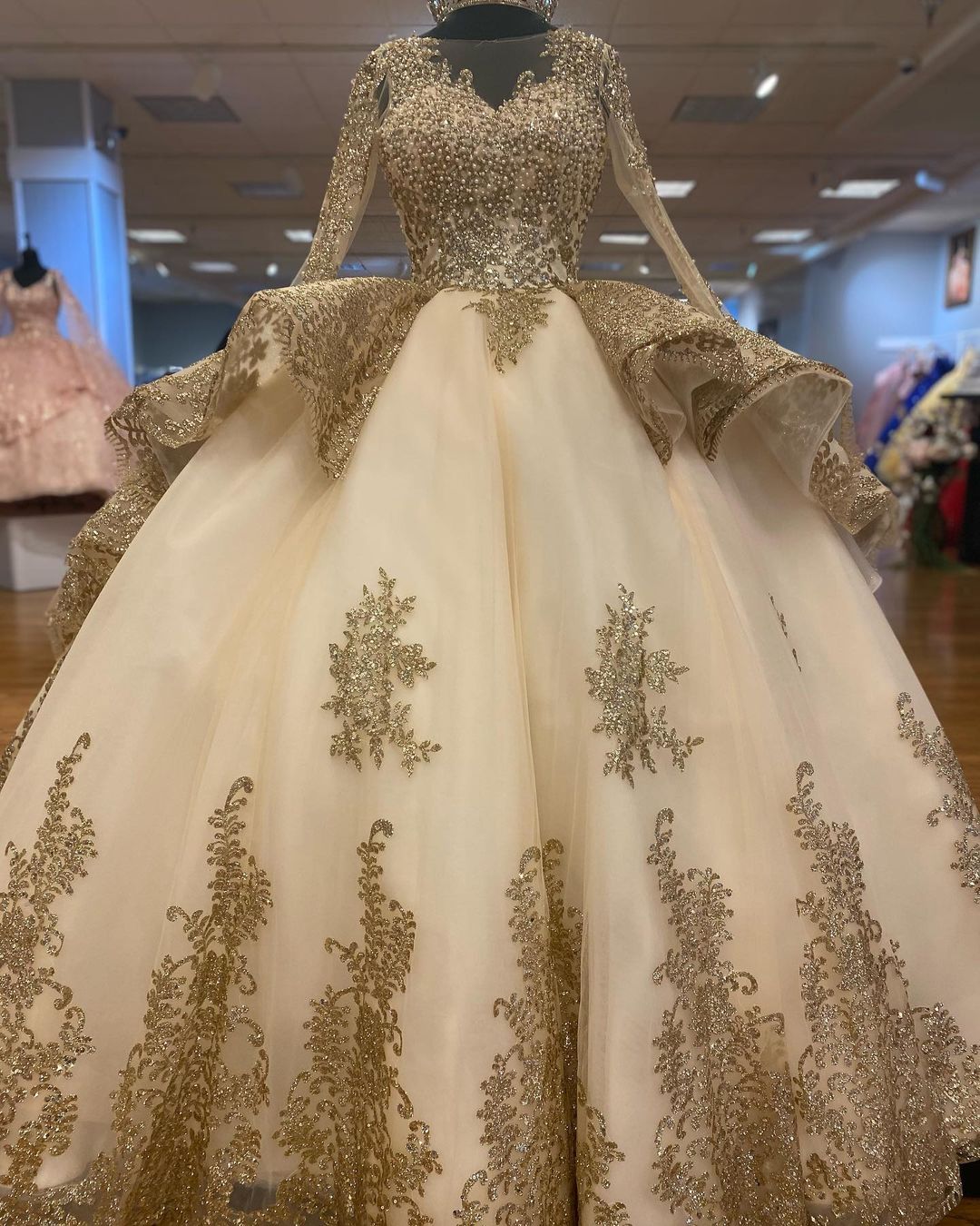 Ball Dubai Beading Gown Wedding Dress Princess Crystal Perals Long Sleeve D wer Lace Bridal Gowns Beads Bride Robes De Marie S