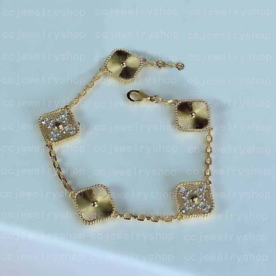 5 Colors Fashion Classic 4/Four Leaf Clover Charm Bracelets diamond Bangle Chain 18K Gold Agate Shell Mother-of-Pearl for Women&Girl Wedding Mother's Day Jewelry gift
5 Colors Fashion Classic 4/Four Leaf Clover Charm Bracelets diamond Bangle Chain 18K Gold Agate Shell Mother-of-Pearl for Women&Girl Wedding Mother's Day Jewelry gift