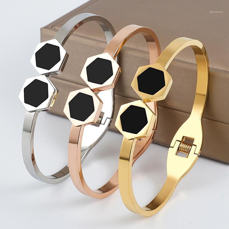 Stainless Steel Hexagon Charm Women Bracelet Black Shell Opening Bracelet For Women Men Fashion Jewelry Gift1
Stainless Steel Hexagon Charm Women Bracelet Black Shell Opening Bracelet For Women Men Fashion Jewelry Gift1