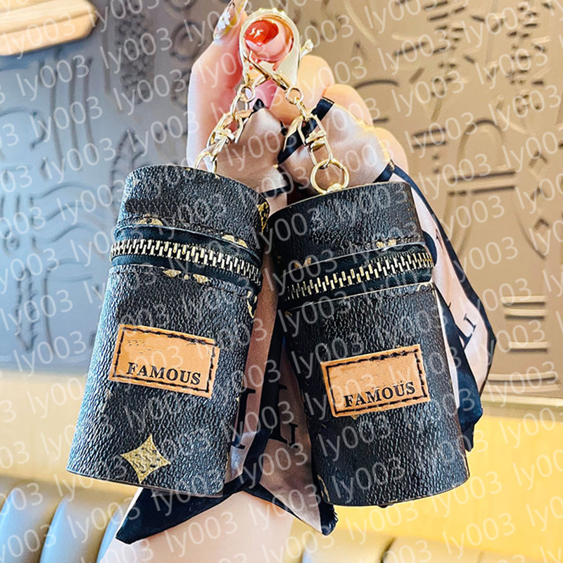 Keychain Cartoon classic women Bucket bag Backpacks Keychains large capacity exquisite lovely couple accessories, Silver
Keychain Cartoon classic women Bucket bag Backpacks Keychains large capacity exquisite lovely couple accessories, Silver