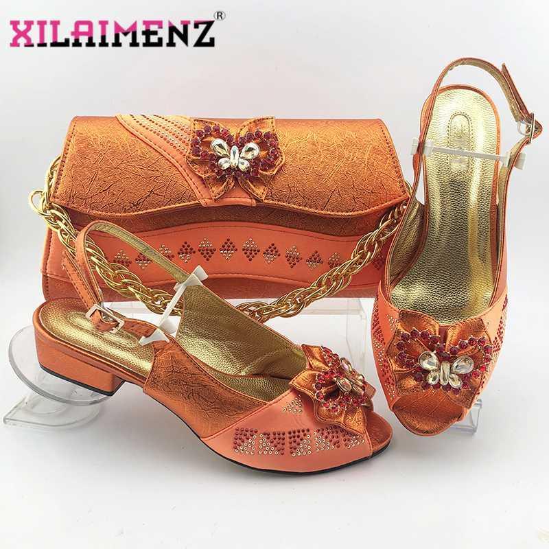 Latest 2020 Shoes And Bag Set Italian Low Heels Italian Design Shoes With Matching Bag For Garden Party in Orange Color1, Champagne
Latest 2020 Shoes And Bag Set Italian Low Heels Italian Design Shoes With Matching Bag For Garden Party in Orange Color1, Champagne