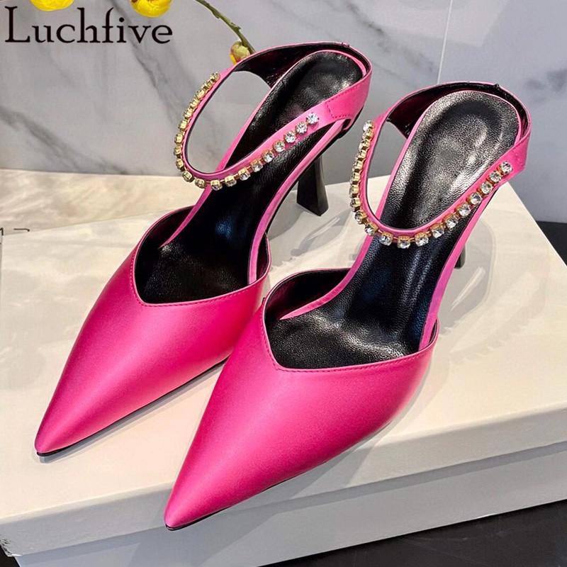 2021 Crystal One Belt Sandals Sexy Pointy Toe Shoes Woman High Heels Elegant Outwear Rose Red Genuine Leather Sandals Mujer, White
2021 Crystal One Belt Sandals Sexy Pointy Toe Shoes Woman High Heels Elegant Outwear Rose Red Genuine Leather Sandals Mujer, White