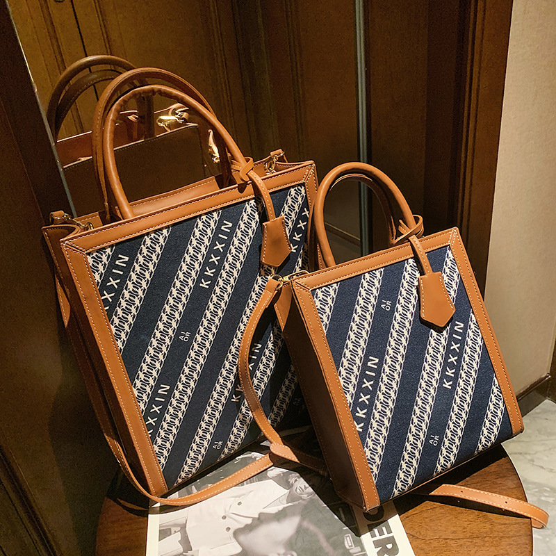 autumn and winter 2021 new fashion high capacity women's Single Shoulder Messenger Handbag Tote bag
autumn and winter 2021 new fashion high capacity women's Single Shoulder Messenger Handbag Tote bag