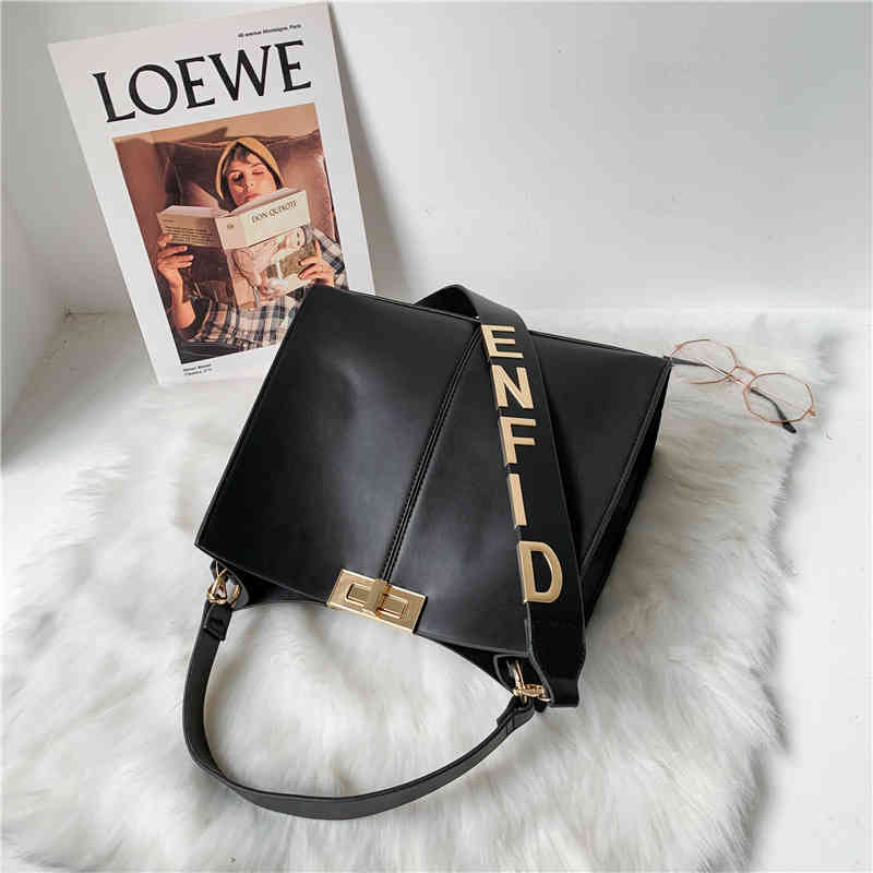 2022 New Factory Wholesale Large capacity bag women's summer versatile portable inclined trend buckle single shoulder, Dark brown
2022 New Factory Wholesale Large capacity bag women's summer versatile portable inclined trend buckle single shoulder, Dark brown