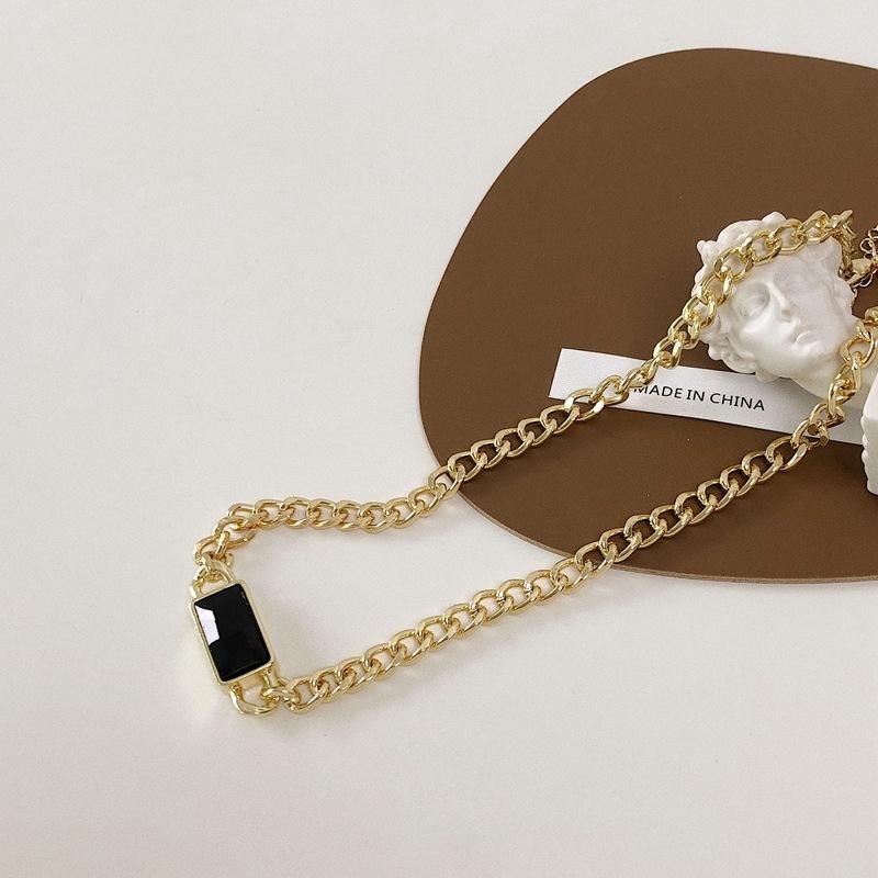 Chokers TIMEONLY Vintage Black Color Crystal Choker Neckalces Chunky Cuban Chain Hollow Necklace For Women Femme Jewelry Festival Gifts
Chokers TIMEONLY Vintage Black Color Crystal Choker Neckalces Chunky Cuban Chain Hollow Necklace For Women Femme Jewelry Festival Gifts