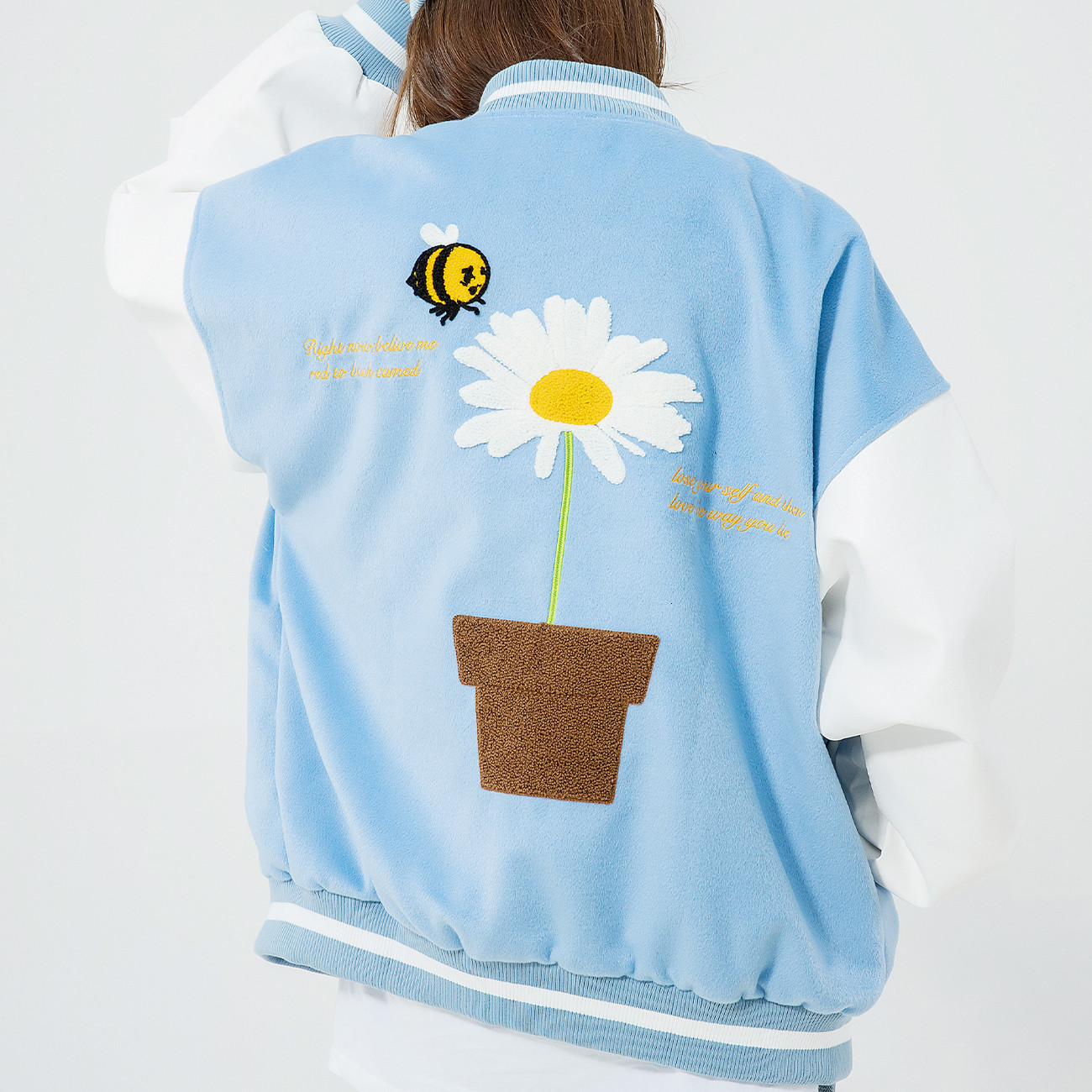 2021 New Aw Hip Hop Patchwork Button Jackets Mens Harajuku Streetwear Embroidery Daisy Bee Bomber Jacket Baseball Coats Td9h, Black
2021 New Aw Hip Hop Patchwork Button Jackets Mens Harajuku Streetwear Embroidery Daisy Bee Bomber Jacket Baseball Coats Td9h, Black