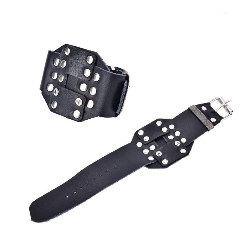 Hot Sale Outdoor Fishing Archery Bow Protective Wristband Wrist Guard For Slingshot1, Black
Hot Sale Outdoor Fishing Archery Bow Protective Wristband Wrist Guard For Slingshot1, Black