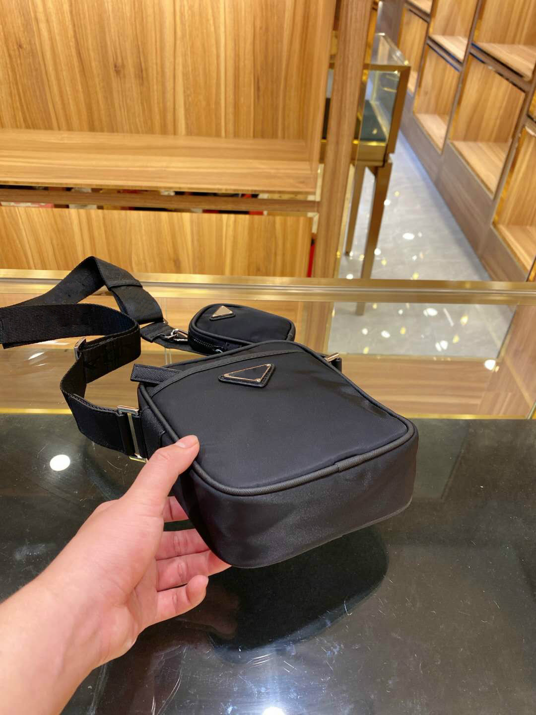 Fashion Crossbody Shoulder Bags Mini Size High Quality Unisex Outdoor Messenger bag, Black
Fashion Crossbody Shoulder Bags Mini Size High Quality Unisex Outdoor Messenger bag, Black