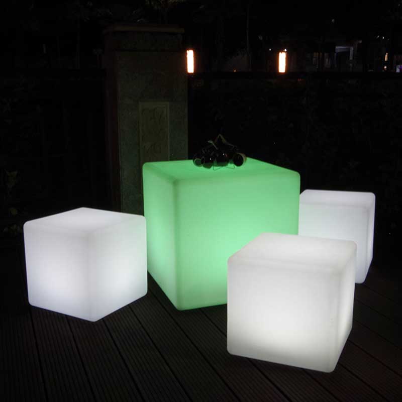 PE Plastic LED Cube Stool RGBW Wireless Hotel Decoration LED Furniture Waterproof Garden Glowing Stool Cube Remote Control Chair