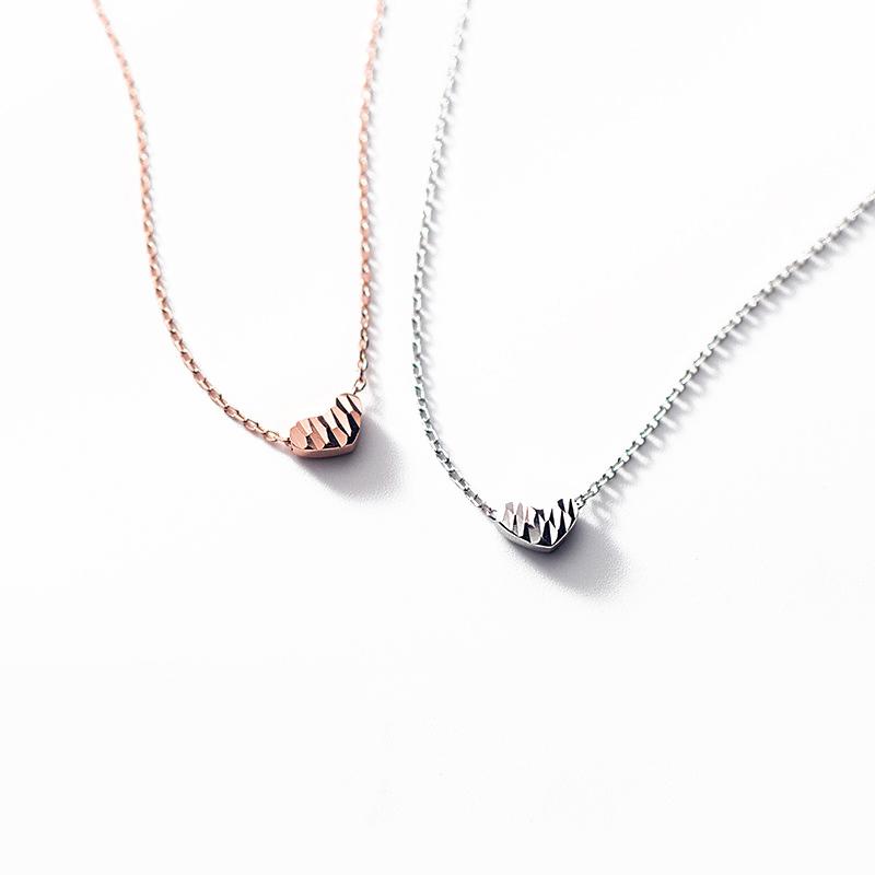 ModaOne Double-sided Love Heart Metal Rose Gold Silver Color Clavicle Chain Necklace For Women Luxury Sweet Dainty Jewelry
ModaOne Double-sided Love Heart Metal Rose Gold Silver Color Clavicle Chain Necklace For Women Luxury Sweet Dainty Jewelry