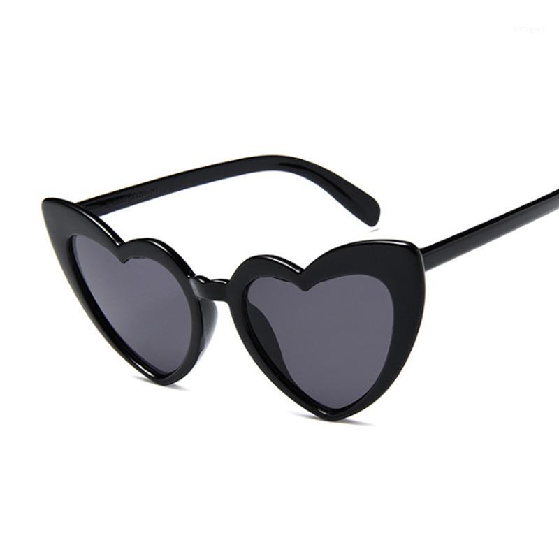 Sunglasses Heart One Piece Love Lens Women Transparent Plastic Glasses Style Sun Female Clear Candy Color Lady1
Sunglasses Heart One Piece Love Lens Women Transparent Plastic Glasses Style Sun Female Clear Candy Color Lady1