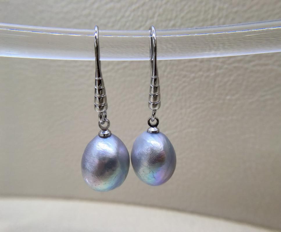 Grey pearl earrings, baroque natural freshwater pearls, 925 sterling silver, ladies silver earrings
Grey pearl earrings, baroque natural freshwater pearls, 925 sterling silver, ladies silver earrings
