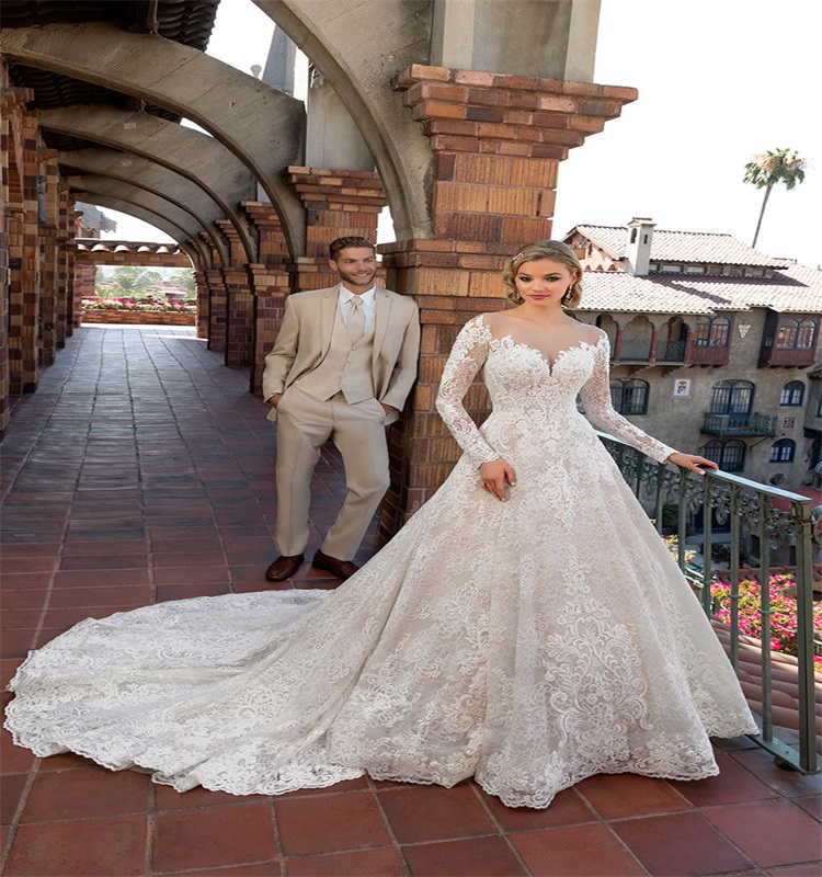 Gorgeous A-line Wedding Dresses Jewel Sheer Long Sleeves Appliques Lace Ruched Bridal Gowns Sweep Train Custom Made Vestidos De Novia