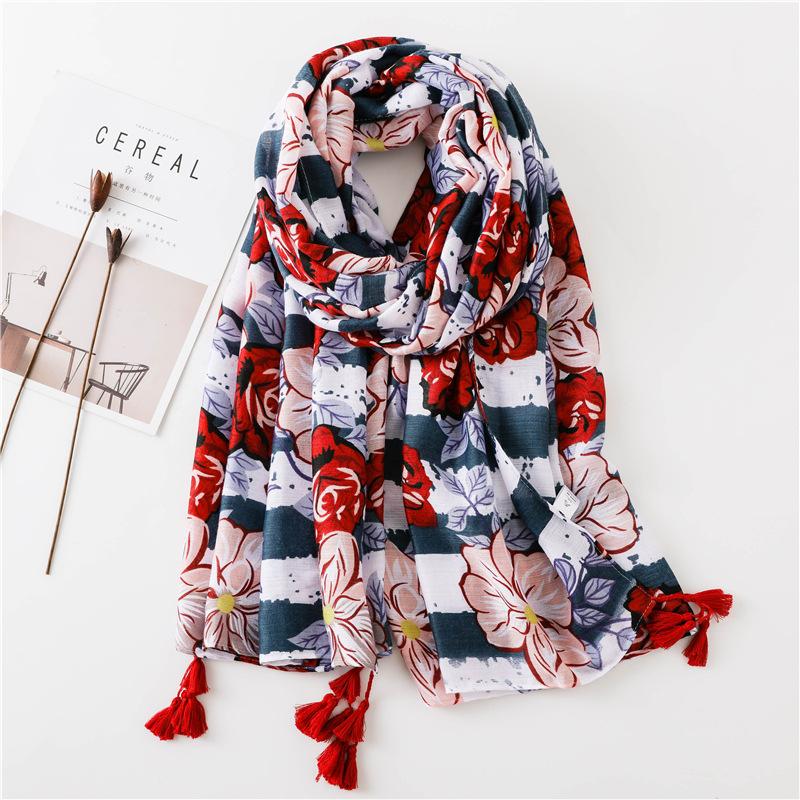 2021 Autumn Print silk Scarves lady Cotton and Linen Scarf ethnic style seaside colour flower Shawls popular summer Beach towel
2021 Autumn Print silk Scarves lady Cotton and Linen Scarf ethnic style seaside colour flower Shawls popular summer Beach towel