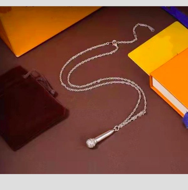 Exaggerated individuality necklaces for men and women microphone pendant necklaces letter style design necklace hip hop long necklaces
Exaggerated individuality necklaces for men and women microphone pendant necklaces letter style design necklace hip hop long necklaces