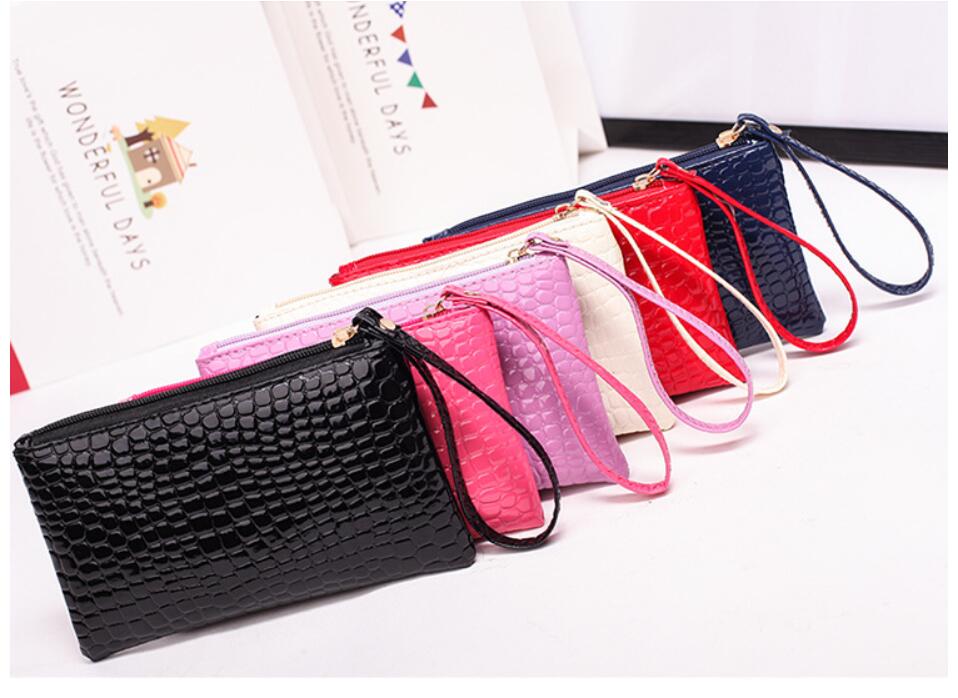 Cheap Wholesale Women Pu Leather Clutch Bag Casual Crocodile Pattern Coin Purse Travel Cosmetic Bag Hoho Shop Gift Bag, Red;black
Cheap Wholesale Women Pu Leather Clutch Bag Casual Crocodile Pattern Coin Purse Travel Cosmetic Bag Hoho Shop Gift Bag, Red;black