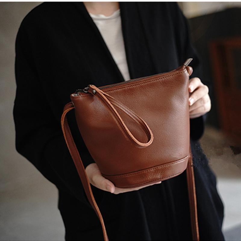 Women's Shoulder Bag 100% Cowhide Simple Fashion All-match Casual Messenger Bag Small Bucket Female Crossbody Bags Bolsos, Black
Women's Shoulder Bag 100% Cowhide Simple Fashion All-match Casual Messenger Bag Small Bucket Female Crossbody Bags Bolsos, Black