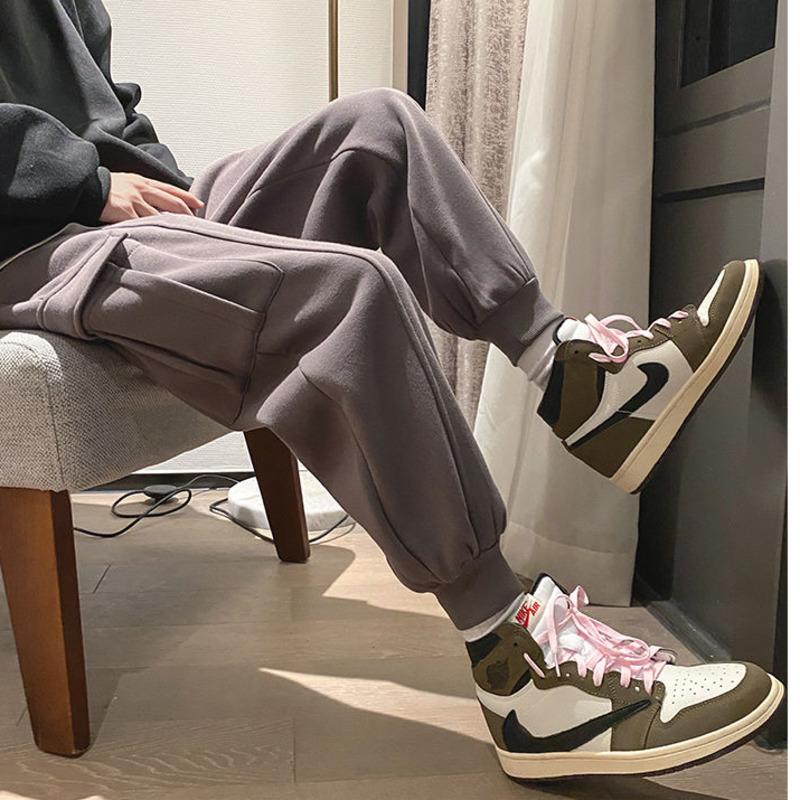 Men's trousers 2021 spring and winter new slim plus velvet thick sports pants overalls loose casual young men's clothing -2xl, Sky blue
Men's trousers 2021 spring and winter new slim plus velvet thick sports pants overalls loose casual young men's clothing -2xl, Sky blue