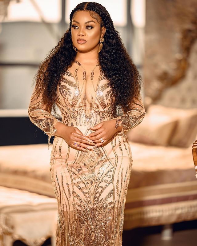 2022 Plus Size Arabic Aso Ebi Gold Sparkly Mermaid Prom Dresses Sequined Lace Sexy Evening Formal Party Second Reception Birthday Engagement Gowns Dre