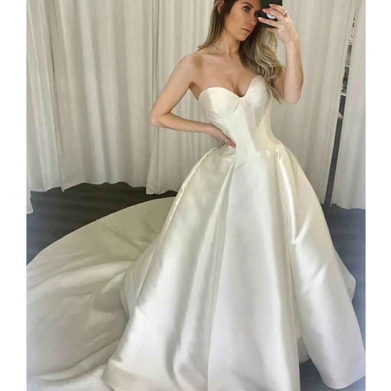 

2021 New Party Wedding Dress Dressed As Novia Robe Soire. It's a 1087/1087/undefined Bride-to-be Bride Groom GSKY, Same as pictures