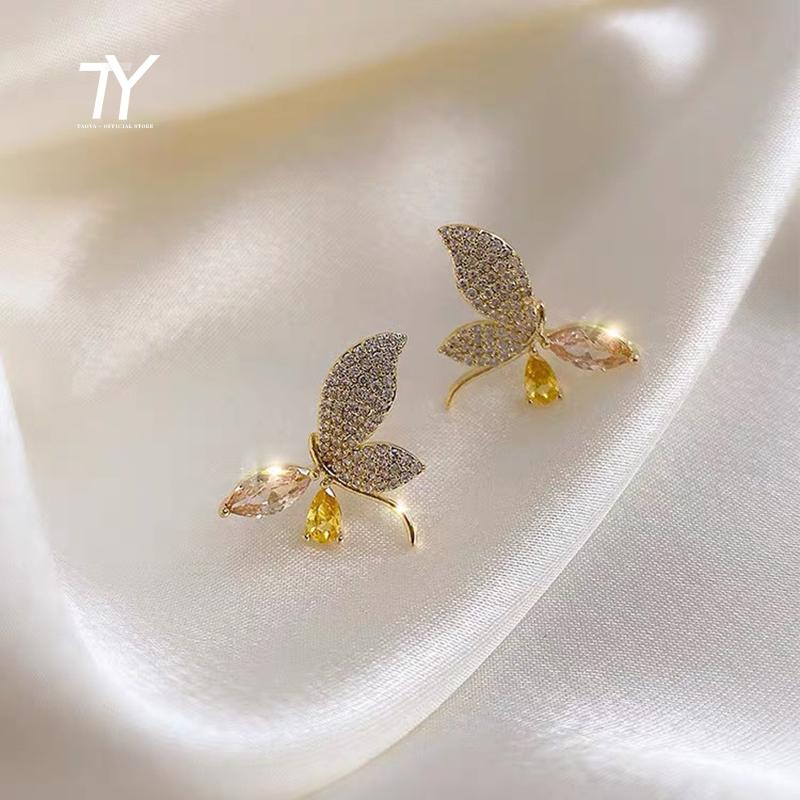 Stud Elegant Temperament Champagne Zircon Butterfly Earrings For Woman Korean Fashion Jewelry Wedding Party Girl's Luxury Accessories, Golden;silver
Stud Elegant Temperament Champagne Zircon Butterfly Earrings For Woman Korean Fashion Jewelry Wedding Party Girl's Luxury Accessories, Golden;silver
