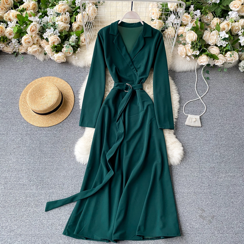 2021 New Vintage female singer solid sexy neck long suit tracks line dressed autumn maxi office dress V05P, Red
2021 New Vintage female singer solid sexy neck long suit tracks line dressed autumn maxi office dress V05P, Red