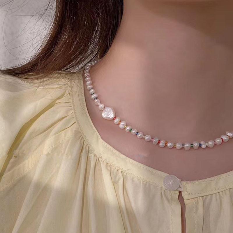 AOMU New Korea Natural Pearl Pendant Love Glass Choker Necklace Colorful Beaded Strand Heart Necklace for Women Birthday Jewelry
AOMU New Korea Natural Pearl Pendant Love Glass Choker Necklace Colorful Beaded Strand Heart Necklace for Women Birthday Jewelry