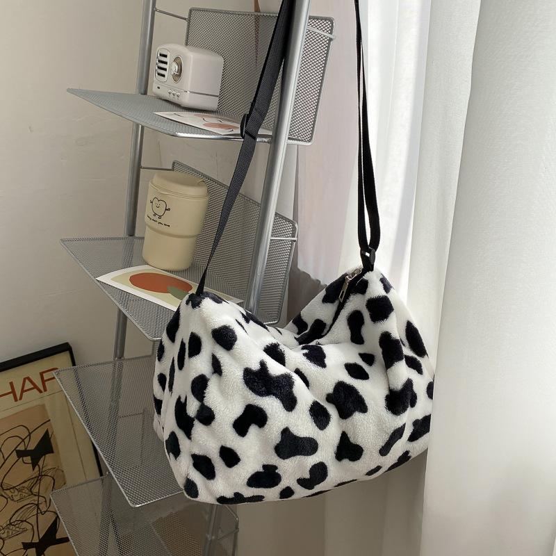 Fashion South Korea Cute Cow Plush HandBag Crossbody Bags For Women 2021 Japanese Harajuku Girl Student One Shoulder Messenger, Without pendant
Fashion South Korea Cute Cow Plush HandBag Crossbody Bags For Women 2021 Japanese Harajuku Girl Student One Shoulder Messenger, Without pendant